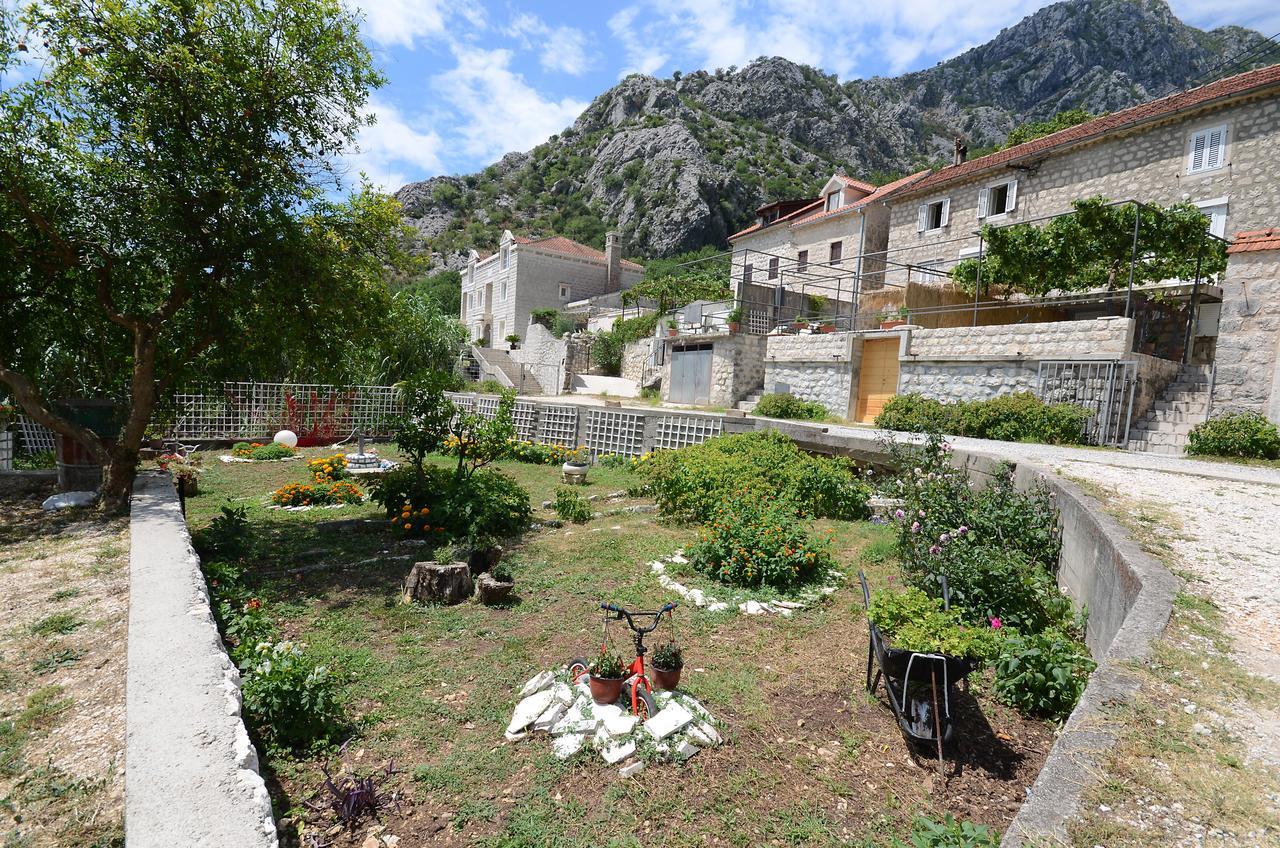 Apartmán Stone House Dragutinovic Kotor Exteriér fotografie