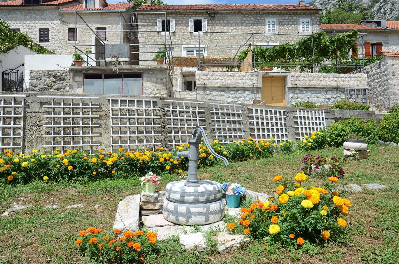 Apartmán Stone House Dragutinovic Kotor Exteriér fotografie